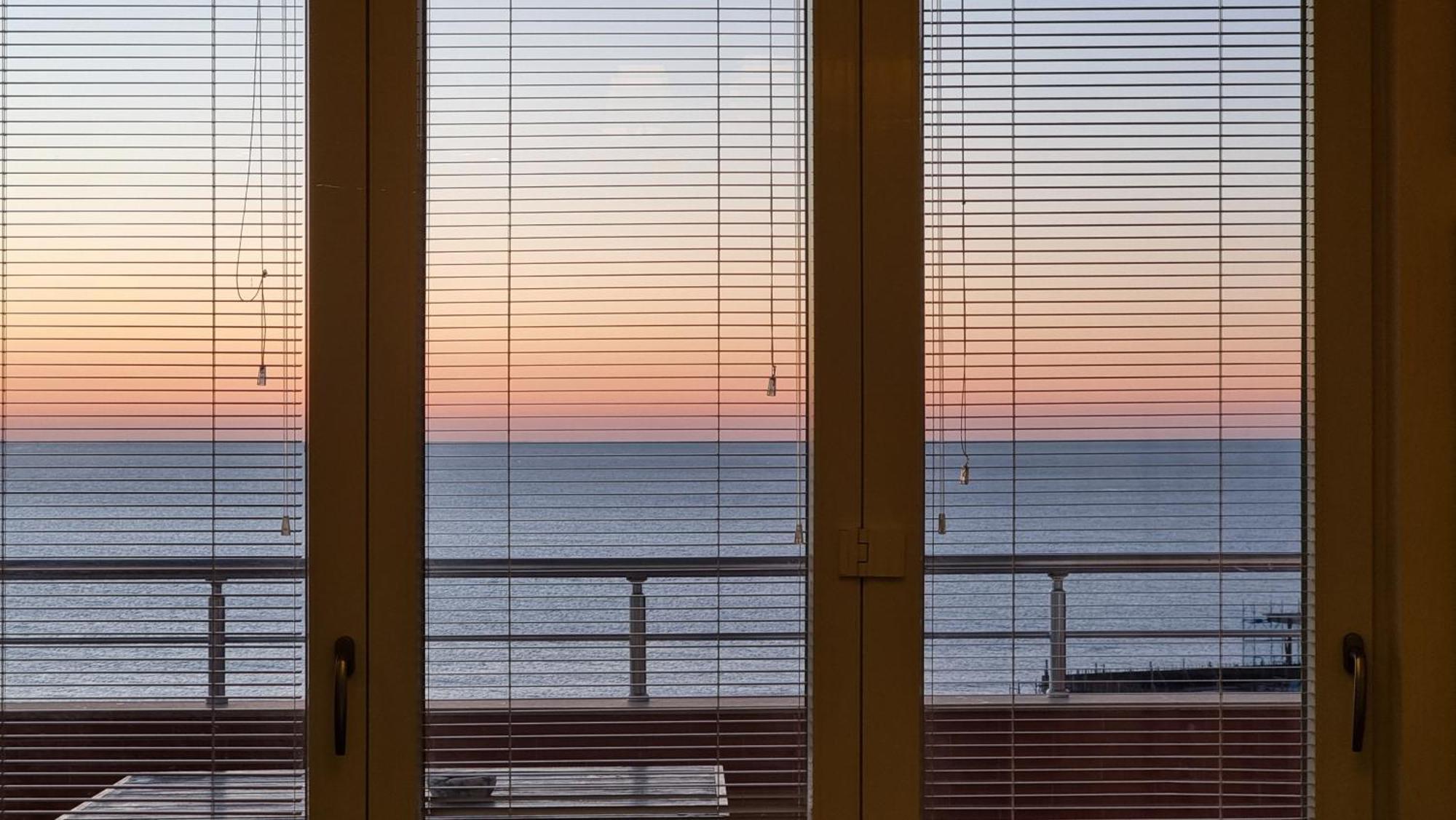 Sunset Seaview Apartment Драч Екстериор снимка